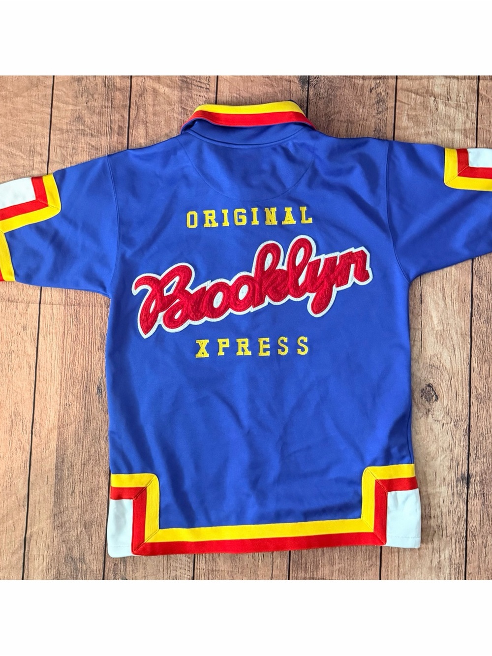 Men’s Size S Y2K Brooklyn Xpress Embroidered Basketball Warmup Snap Shirt